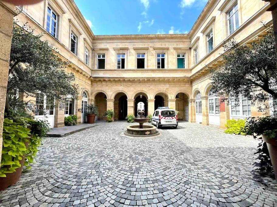 La Maison Des Cours - Wifi - Centre Ville Moulins  Exterior photo